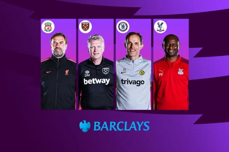 她更充分展 她更充分展