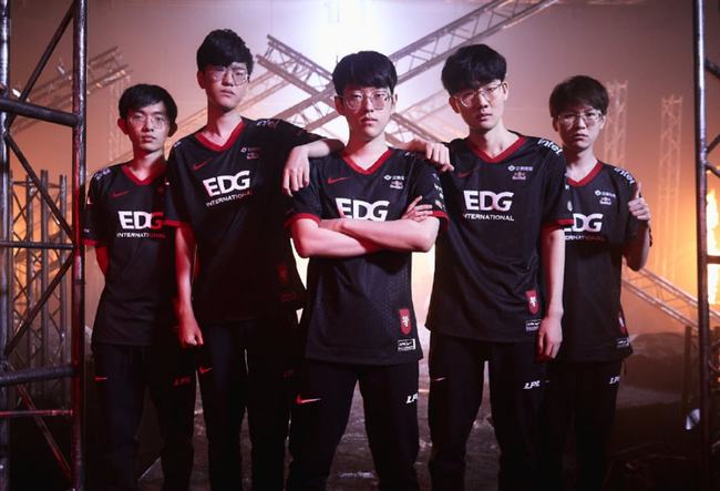 谷走向动作 谷走向动作